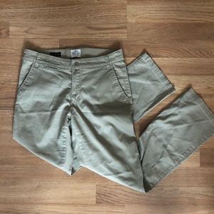 NWOT St. John’s Bay Tan Straight Leg Pants size 4P